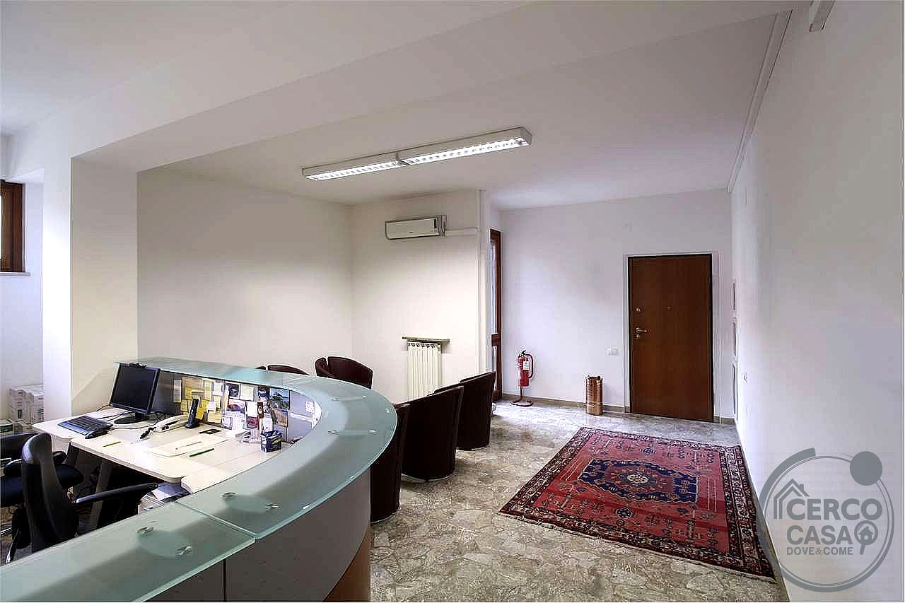 UFFICIO VENDITA PERUGIA · foto 28