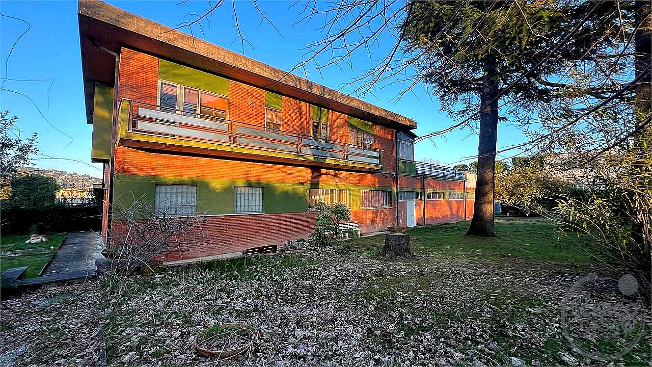LABORATORIO VENDITA PERUGIA SAN SISTO · foto 35