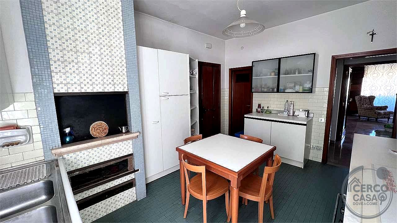 4 O PIÙ LOCALI VENDITA PERUGIA · foto 22
