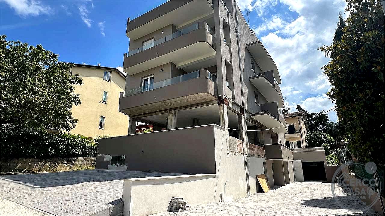 TRILOCALE VENDITA PERUGIA PILA · foto 2