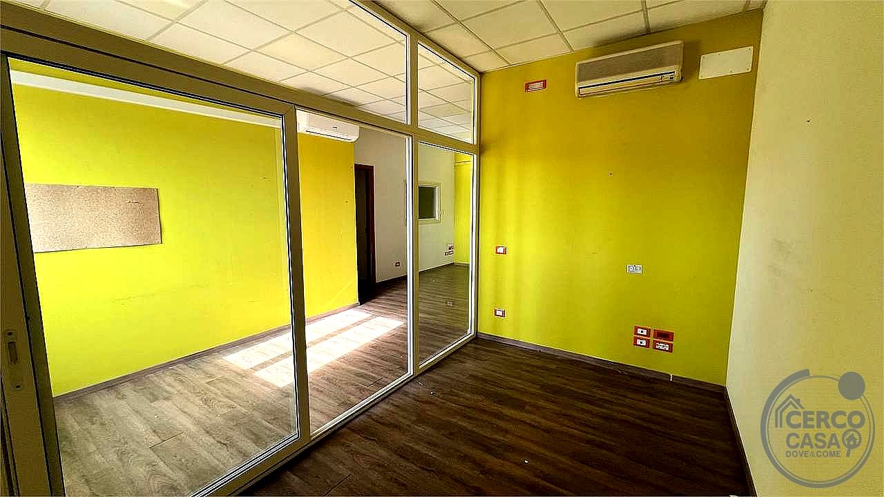 UFFICIO AFFITTO PERUGIA MONTEBELLO · foto 17