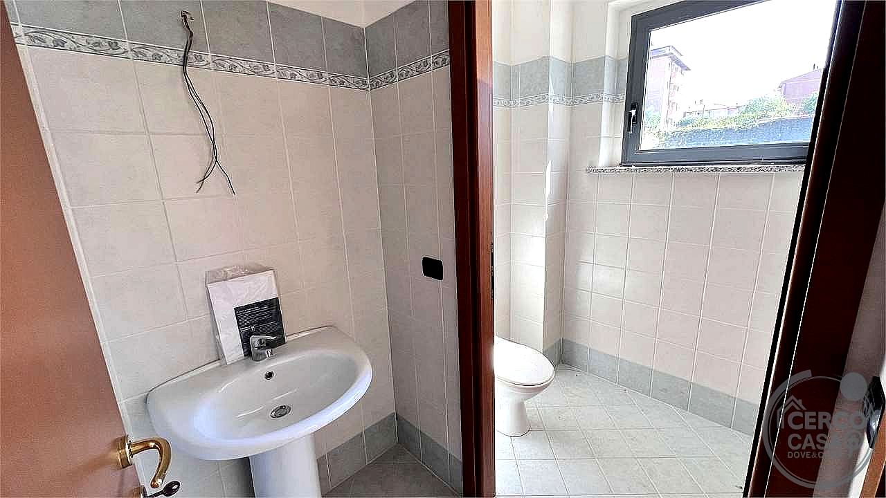 NEGOZIO VENDITA MARSCIANO · foto 8