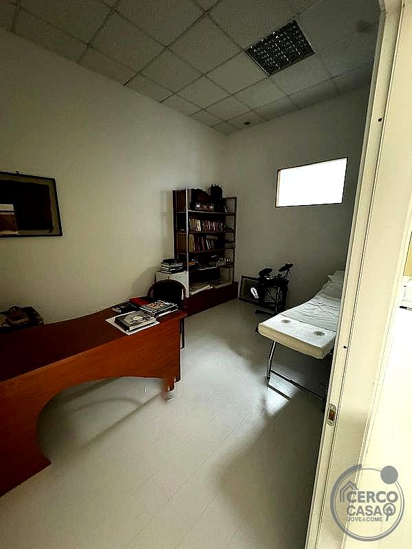 NEGOZIO AFFITTO PERUGIA PILA · foto 4