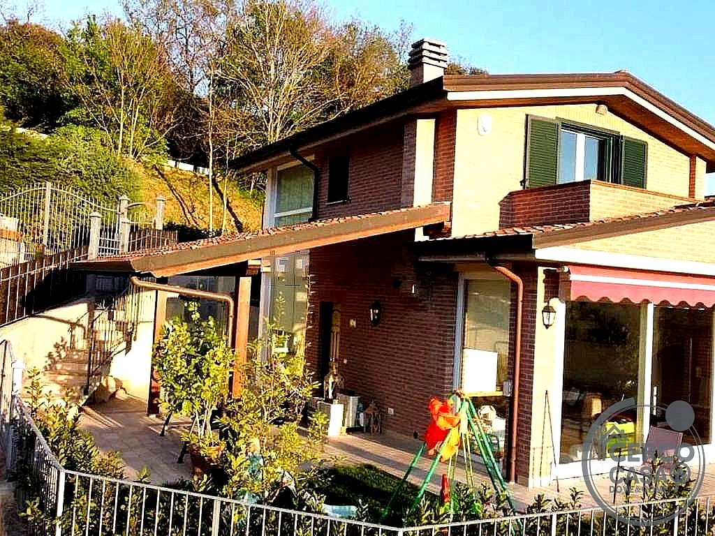 VILLA BIFAMILIARE VENDITA PERUGIA OLMO - Perugia