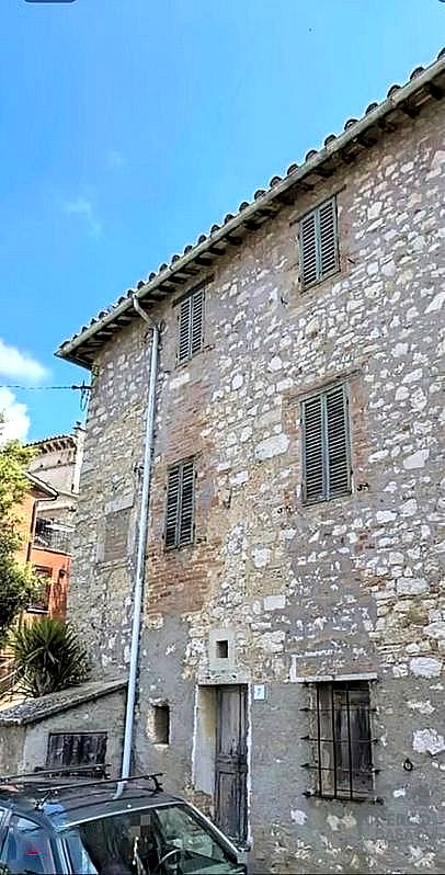 RUSTICO - CASALE VENDITA PERUGIA LACUGNANO