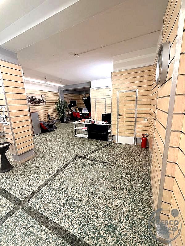 NEGOZIO VENDITA PERUGIA FERRO DI CAVALLO · foto 6