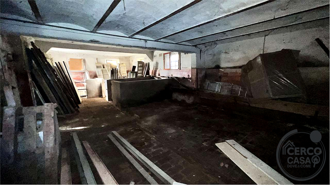 CASOLARE DA RISTRUTTURARE IN COMUNE DI ASSISI