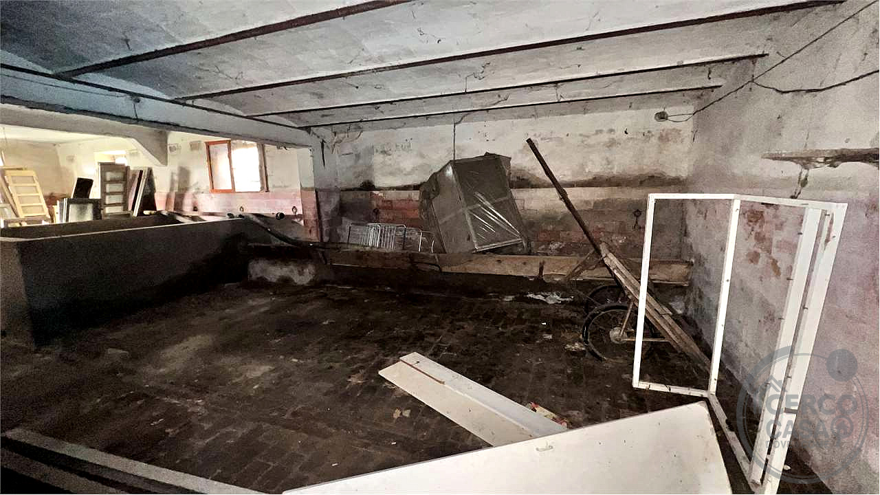 CASOLARE DA RISTRUTTURARE IN COMUNE DI ASSISI