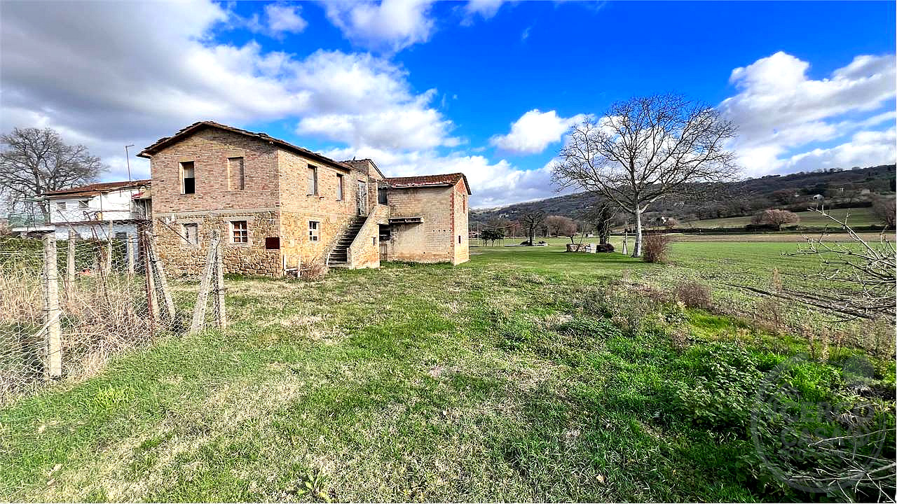 CASOLARE DA RISTRUTTURARE IN COMUNE DI ASSISI