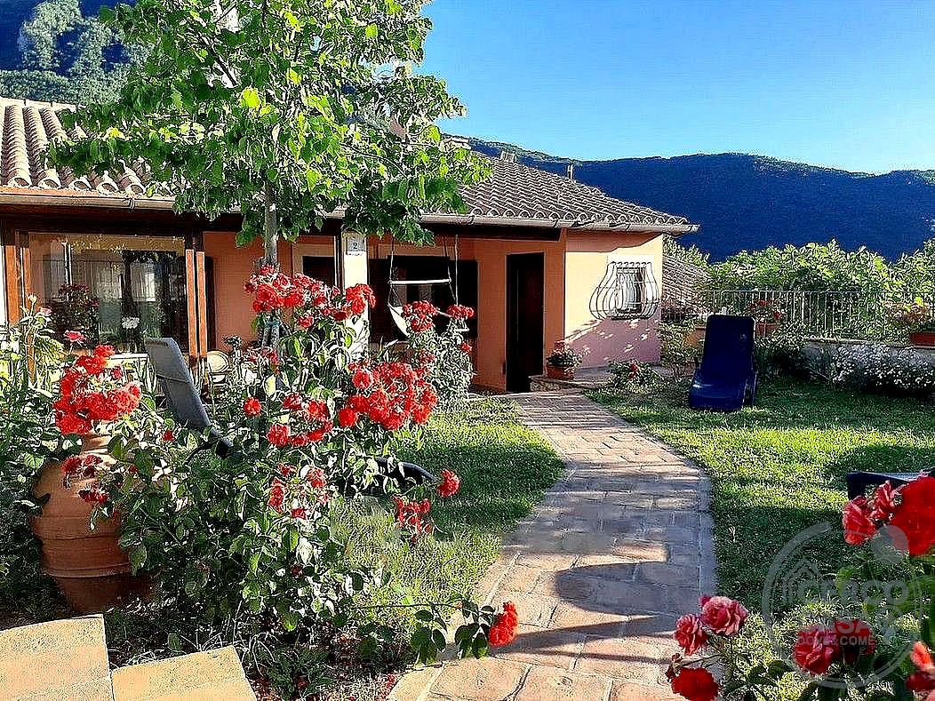 VILLA VENDITA SANT'ANATOLIA DI NARCO · foto 3