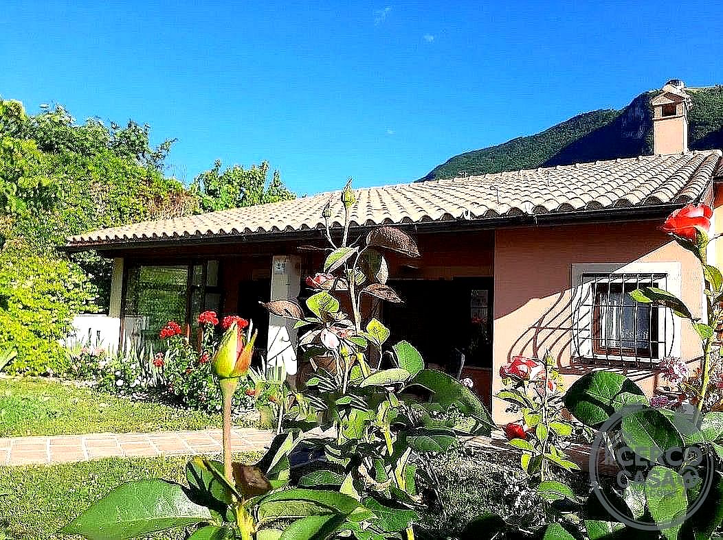 VILLA VENDITA SANT'ANATOLIA DI NARCO