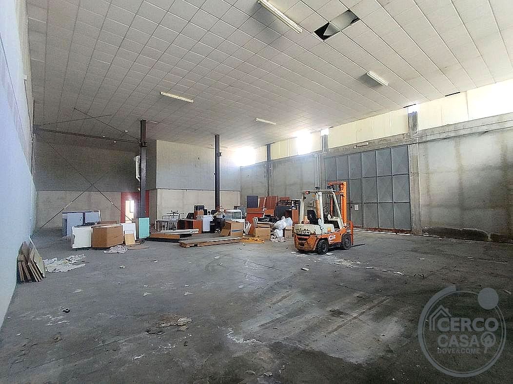 CAPANNONE VENDITA PERUGIA PONTE VALLECEPPI · foto 4