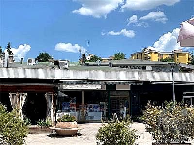 NEGOZIO AFFITTO CORCIANO ELLERA · foto 8