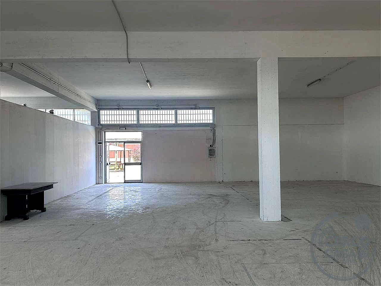 MAGAZZINO AFFITTO MAGIONE · foto 7