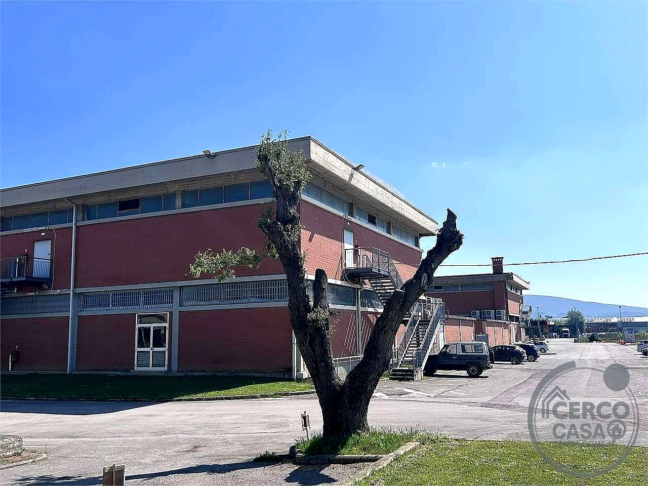 MAGAZZINO AFFITTO MAGIONE · foto 9