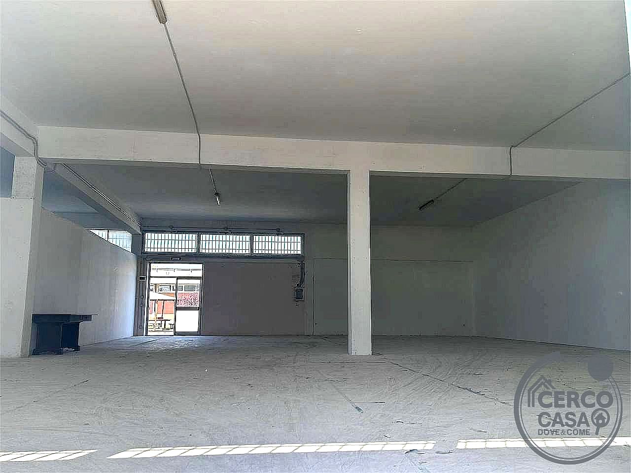 MAGAZZINO AFFITTO MAGIONE