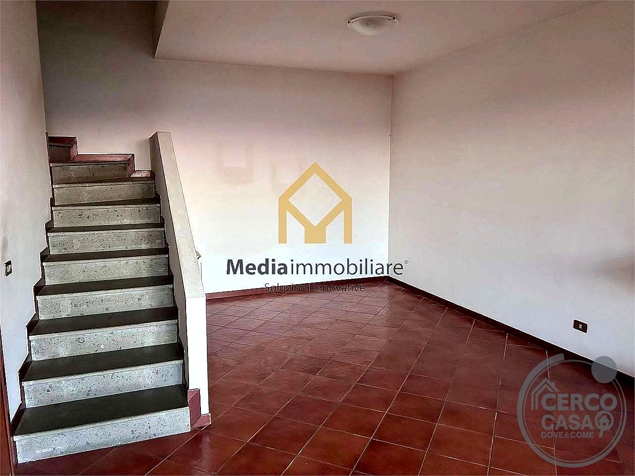 VILLA A SCHIERA VENDITA PANICALE · foto 8