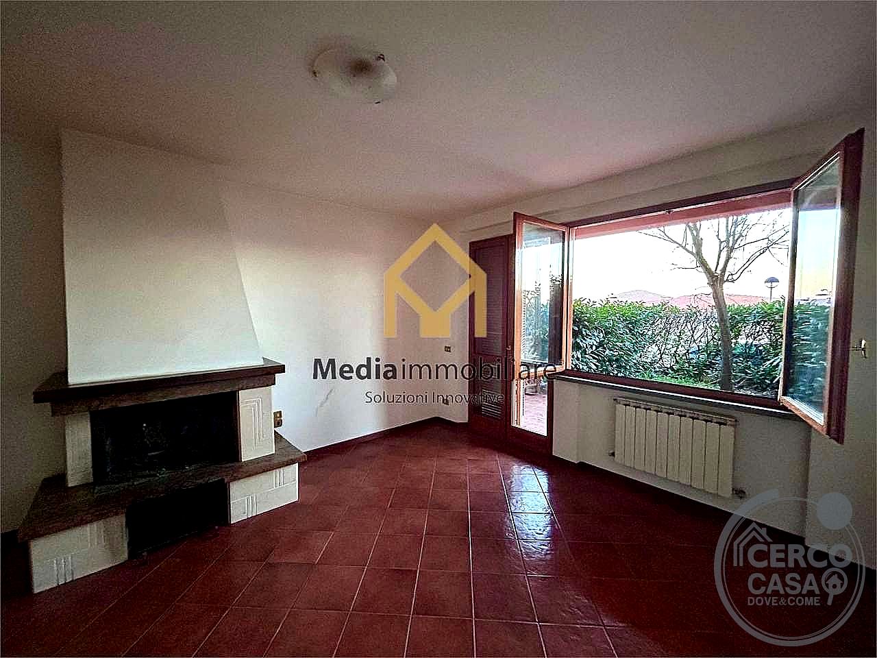 VILLA A SCHIERA VENDITA PANICALE · foto 9