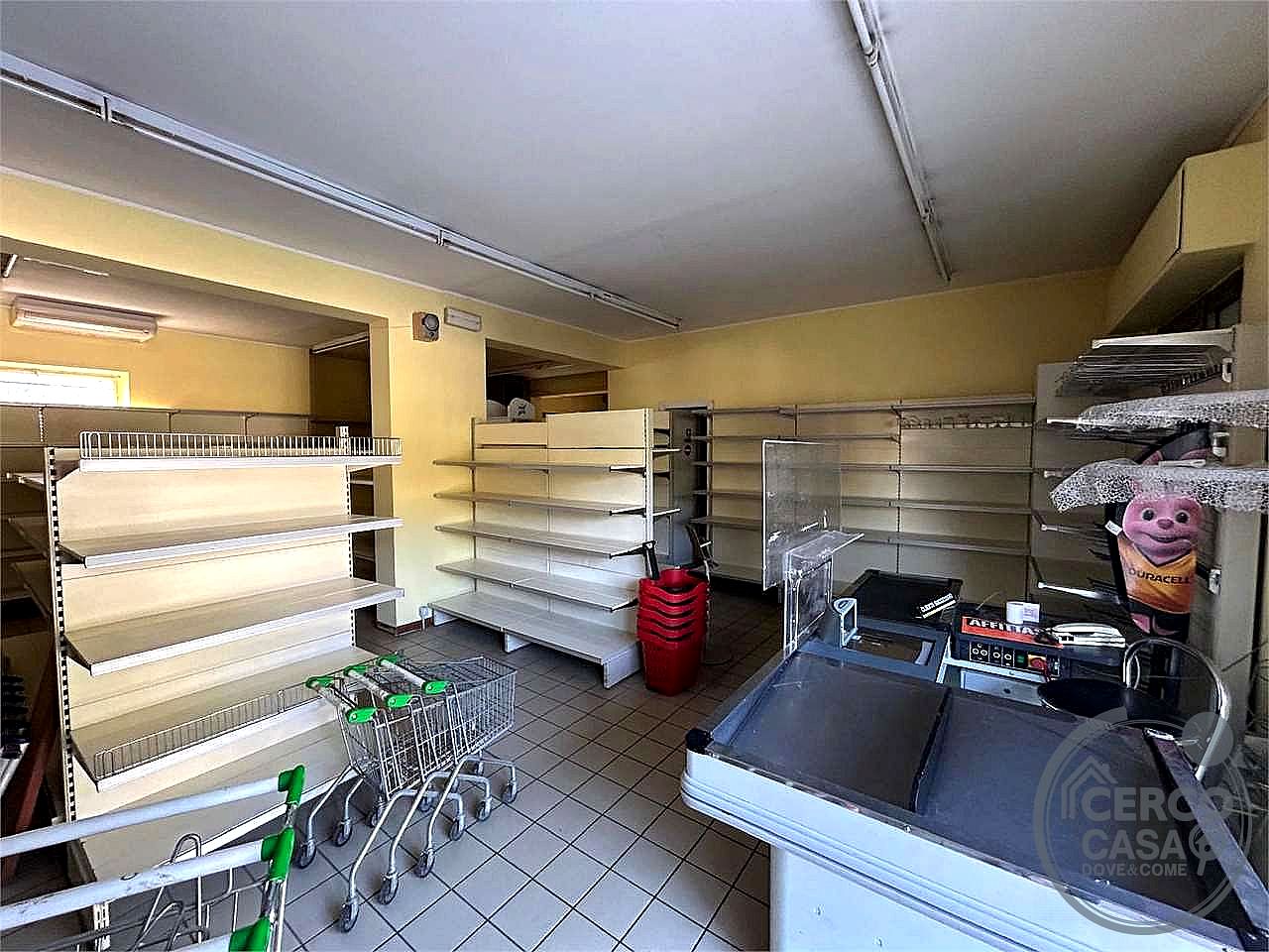 NEGOZIO AFFITTO PERUGIA PONTE PATTOLI · foto 4