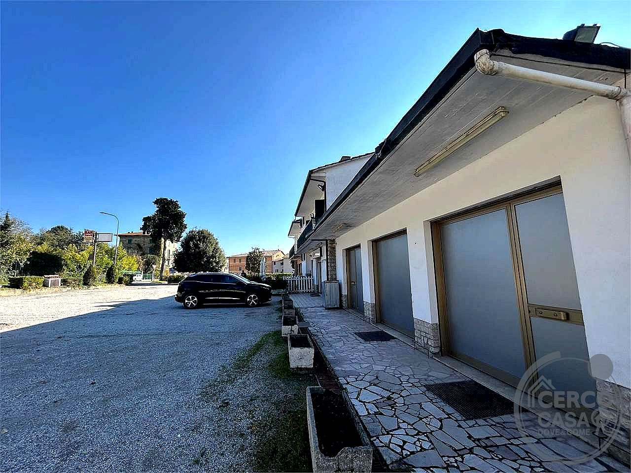 NEGOZIO AFFITTO PERUGIA PONTE PATTOLI · foto 8