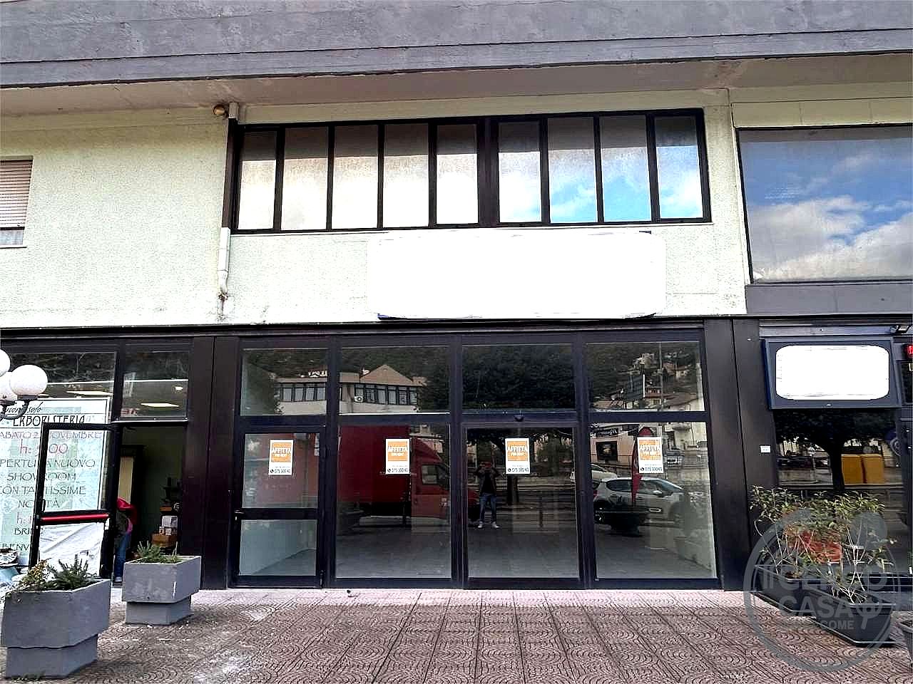 NEGOZIO AFFITTO GUALDO TADINO · foto 13