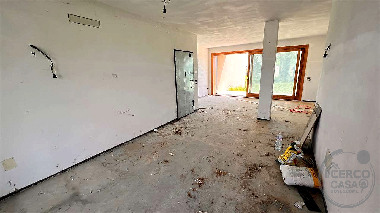 Appartamenti al grezzo in piccola palazzina