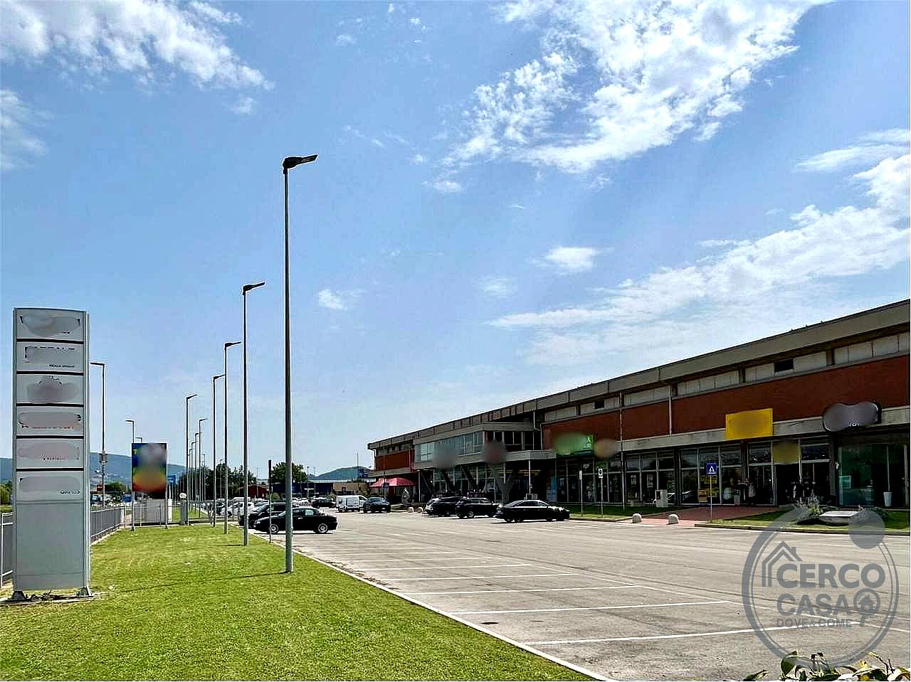 NEGOZIO AFFITTO MAGIONE · foto 5