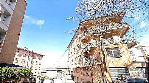 4 O PIÙ LOCALI AFFITTO PERUGIA · foto 35