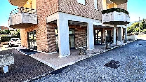 NEGOZIO AFFITTO PANICALE TAVERNELLE · foto 37
