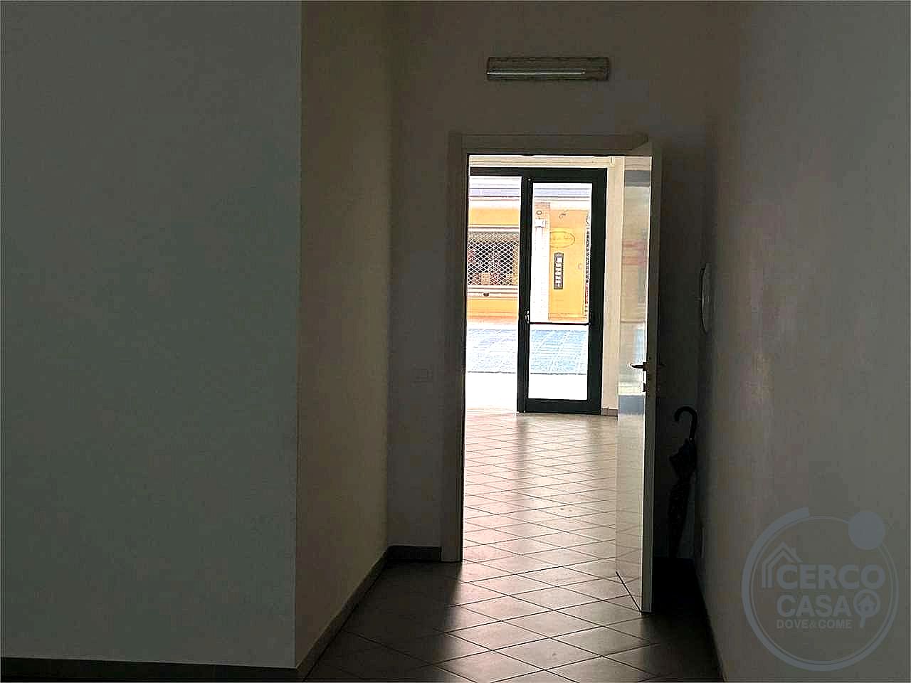 NEGOZIO AFFITTO PANICALE TAVERNELLE · foto 4