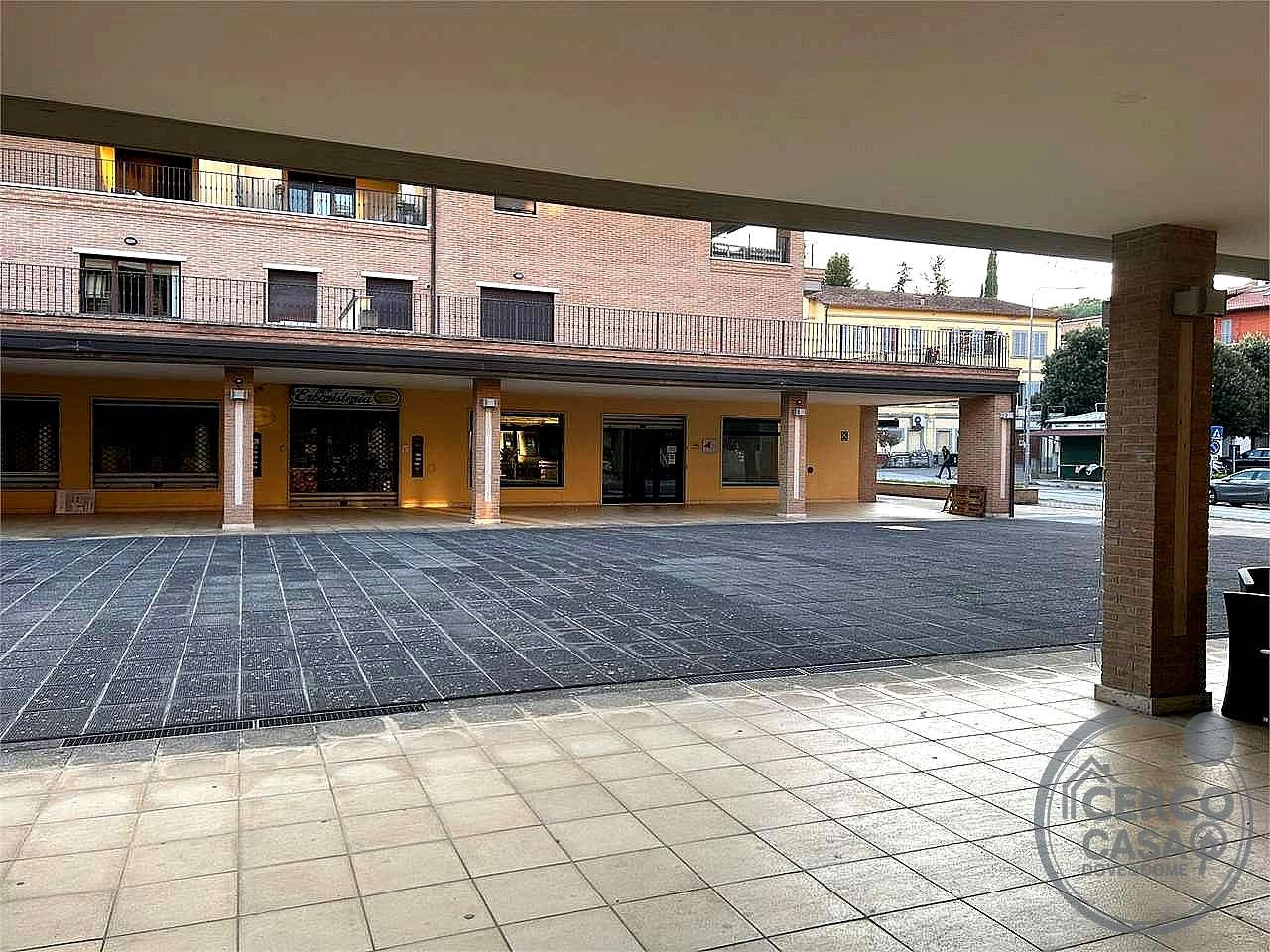 NEGOZIO AFFITTO PANICALE TAVERNELLE · foto 6
