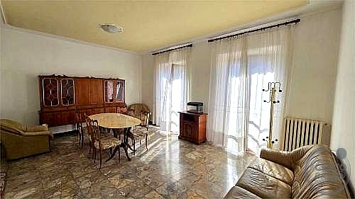 4 O PIÙ LOCALI AFFITTO PERUGIA · foto 27