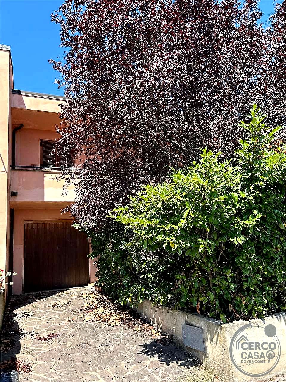 VILLA A SCHIERA VENDITA PANICALE · foto 3