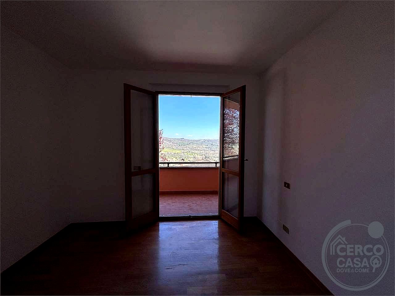 VILLA A SCHIERA VENDITA PANICALE · foto 6