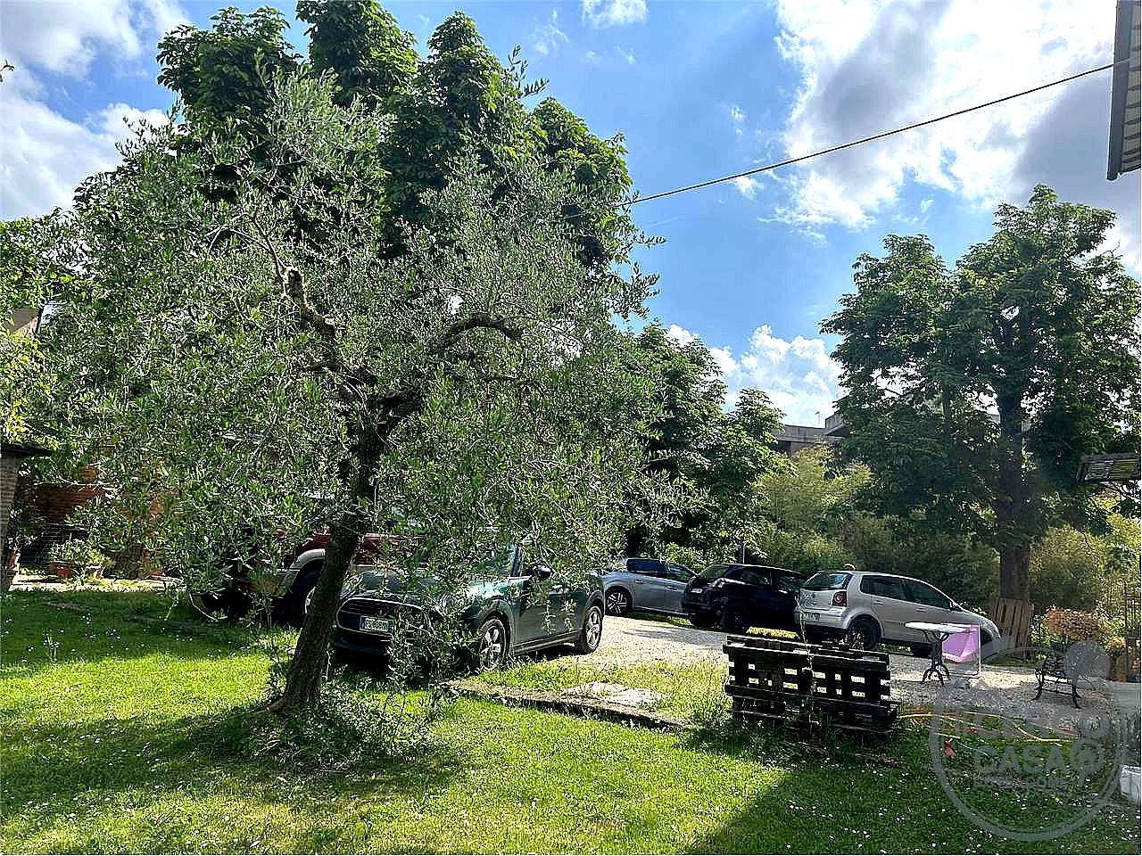 4 O PIÙ LOCALI AFFITTO PERUGIA MONTELUCE · foto 27