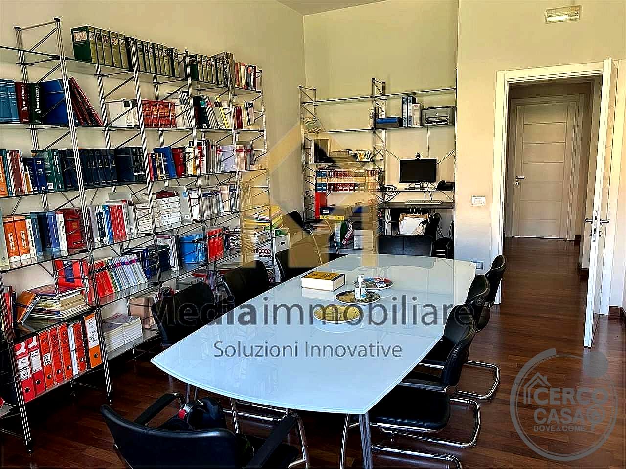 UFFICIO VENDITA PERUGIA STAZIONE · foto 11