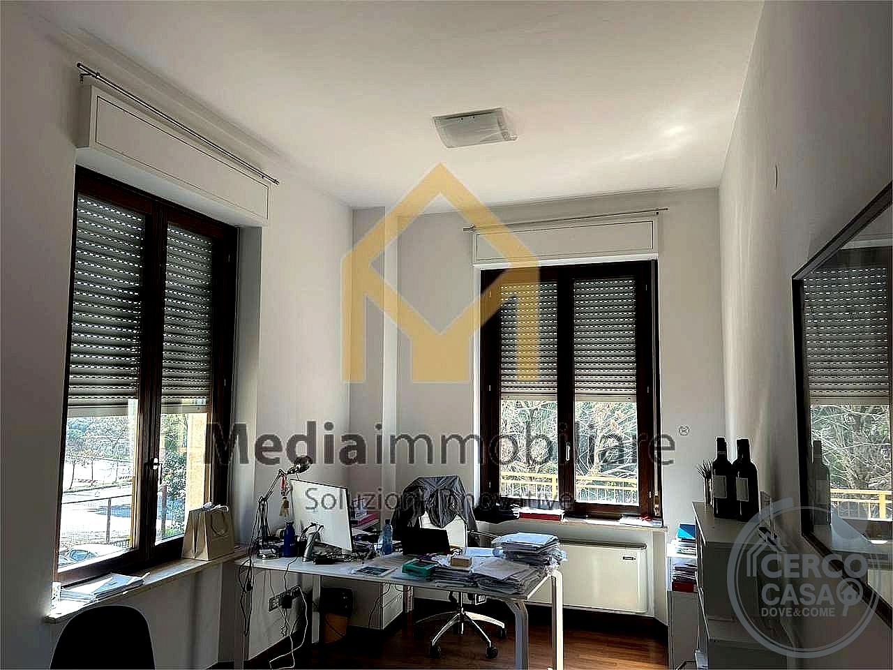 UFFICIO VENDITA PERUGIA STAZIONE · foto 9