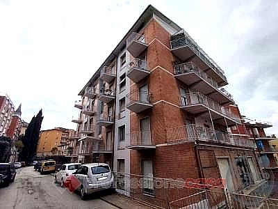 MONOLOCALE AFFITTO PERUGIA · foto 37