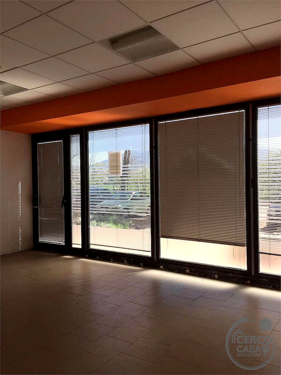 NEGOZIO AFFITTO BASTIA UMBRA · foto 2