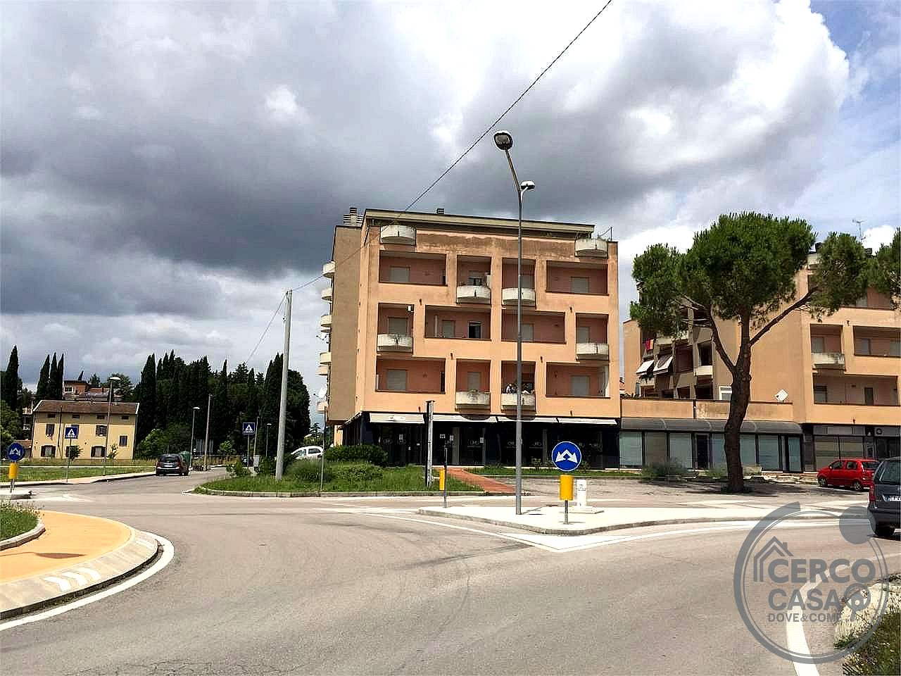 NEGOZIO AFFITTO BASTIA UMBRA · foto 8