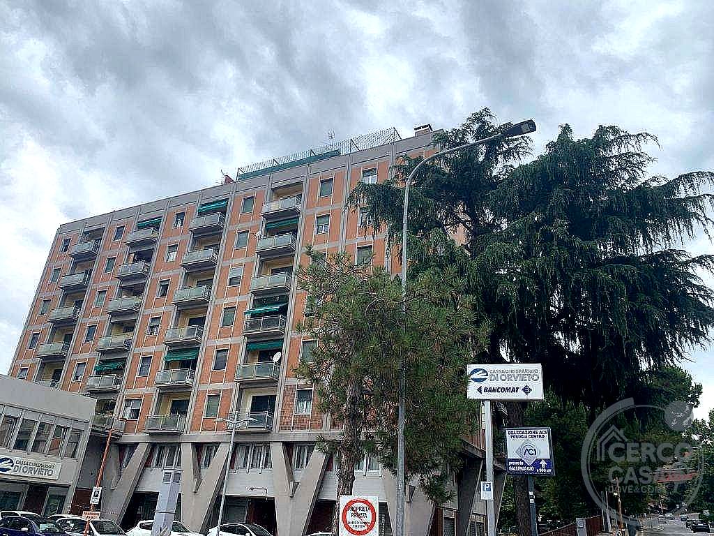 4 O PIÙ LOCALI VENDITA PERUGIA · foto 18