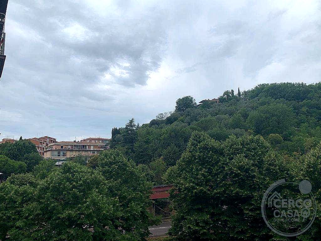4 O PIÙ LOCALI VENDITA PERUGIA · foto 9