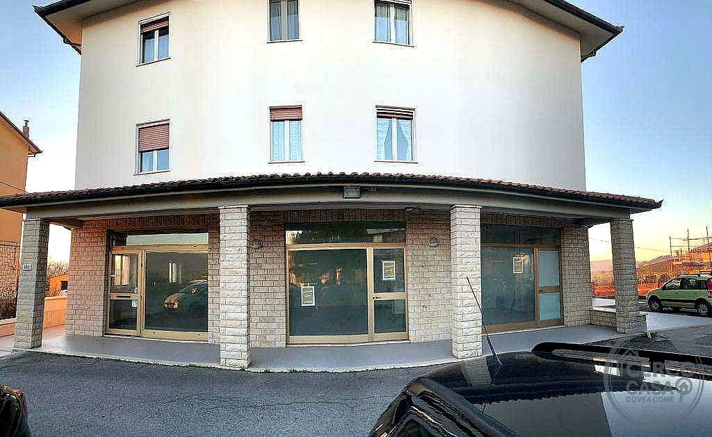 NEGOZIO VENDITA TODI · foto 5