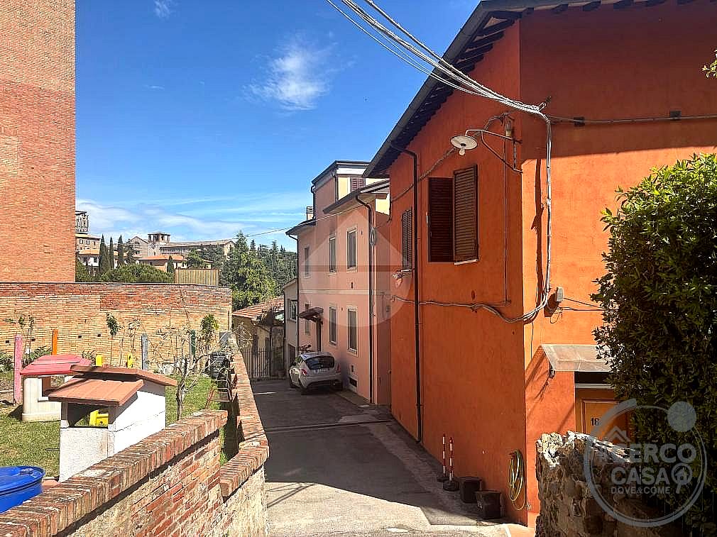 CIELO - TERRA VENDITA PERUGIA CENTRO STORICO · foto 2