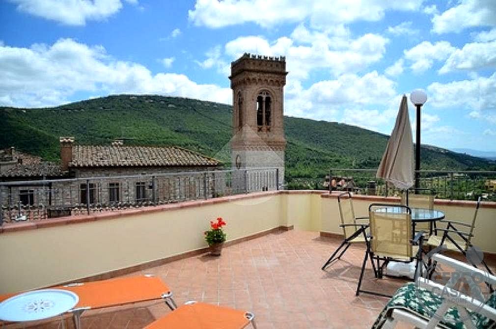 PALAZZO VENDITA CORCIANO · foto 2