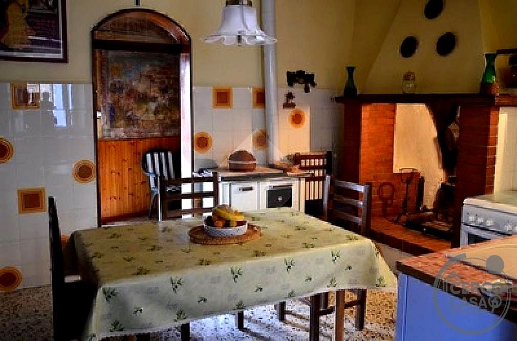 PALAZZO VENDITA CORCIANO · foto 5
