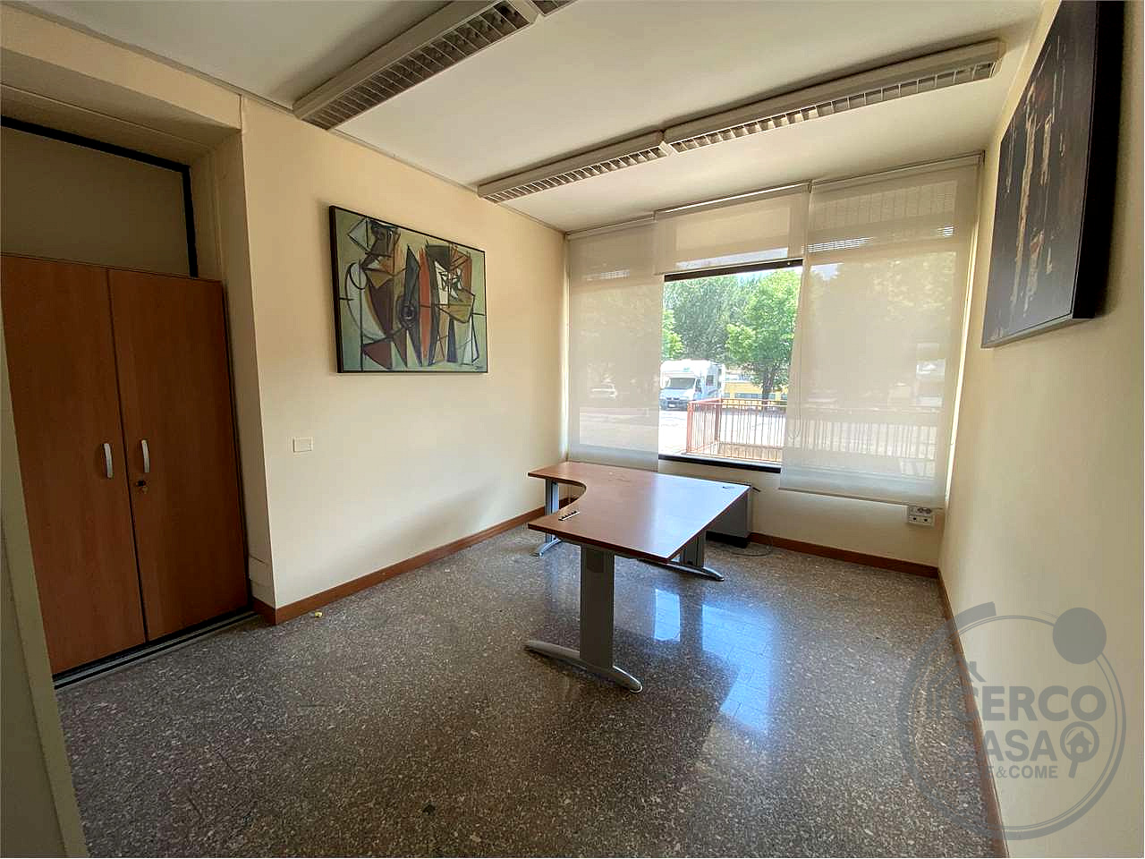 FERRO di CAVALLO Negozio o Ufficio