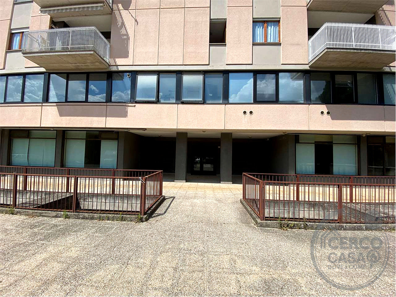 FERRO di CAVALLO Negozio o Ufficio