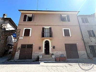 APPARTAMENTO AFFITTO PERUGIA CENTRO STORICO · foto 36