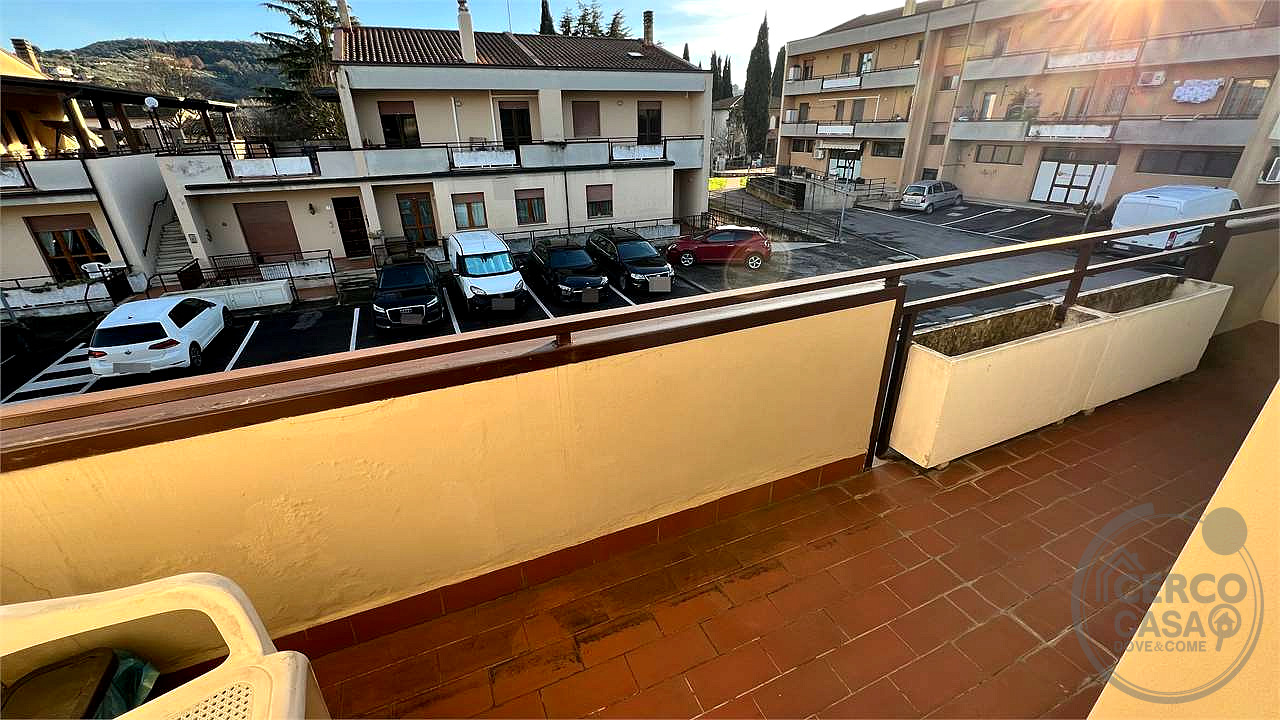 QUADRILOCALE CON AMPIO TERRAZZO IN QUADRIFAMILIARE